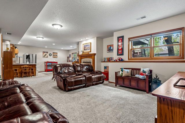 W7885 Country AVENUE, Holmen, WI 54636