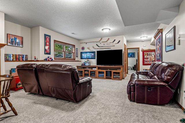 W7885 Country AVENUE, Holmen, WI 54636