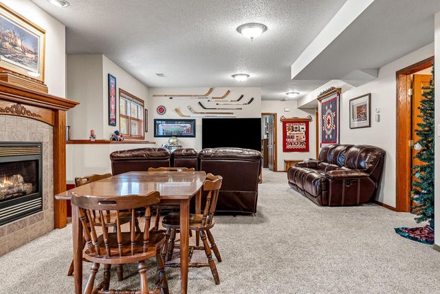W7885 Country AVENUE, Holmen, WI 54636