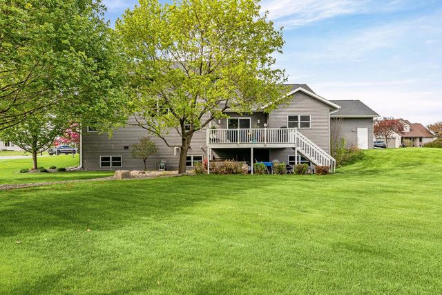 W7885 Country AVENUE, Holmen, WI 54636