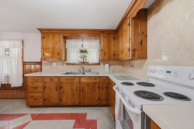 610 Grafton Street, Shrewsbury, MA 01545