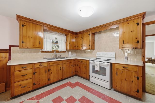 610 Grafton Street, Shrewsbury, MA 01545