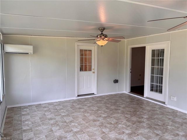 926 Freeman Mill RD, Suffolk, VA 23438