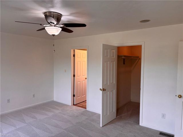 926 Freeman Mill RD, Suffolk, VA 23438