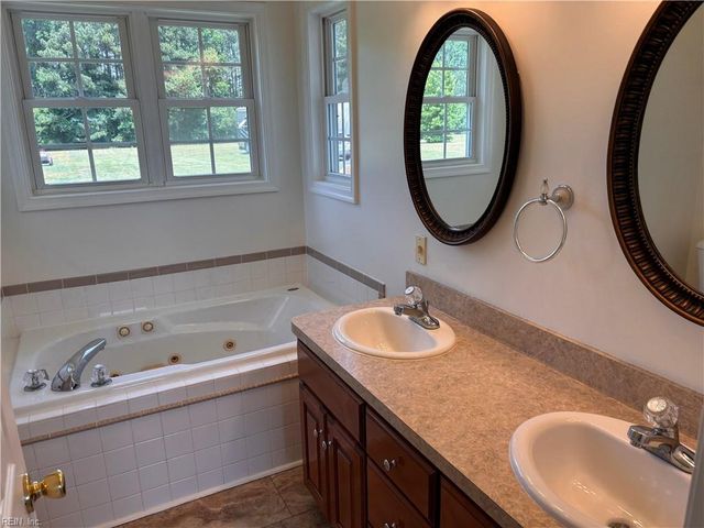 926 Freeman Mill RD, Suffolk, VA 23438