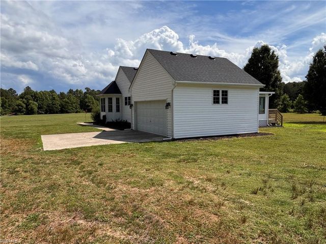 926 Freeman Mill RD, Suffolk, VA 23438