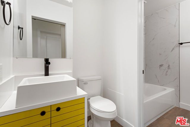 1743 9th Street 1, Santa Monica, CA 90404