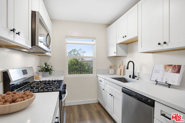 1743 9th Street 1, Santa Monica, CA 90404