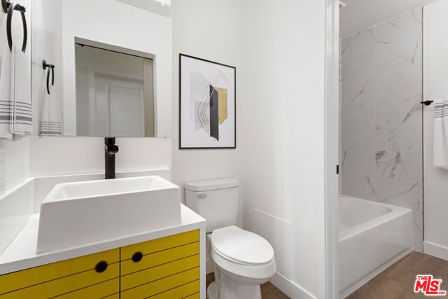 1743 9th Street 1, Santa Monica, CA 90404