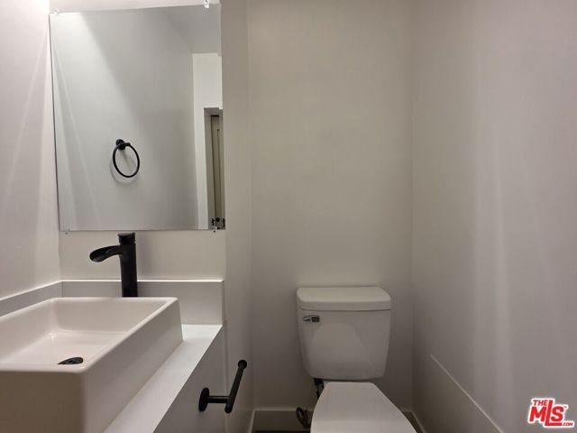 1743 9th Street 1, Santa Monica, CA 90404