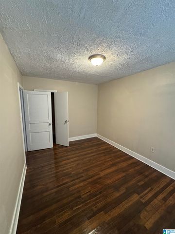 1300 8TH AVENUE, Midfield, AL 35228