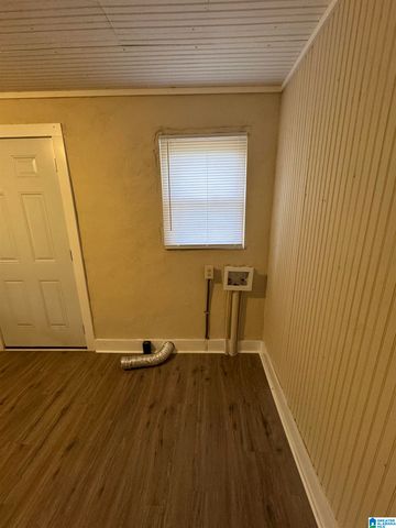 1300 8TH AVENUE, Midfield, AL 35228