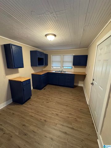 1300 8TH AVENUE, Midfield, AL 35228