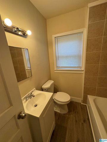 1300 8TH AVENUE, Midfield, AL 35228