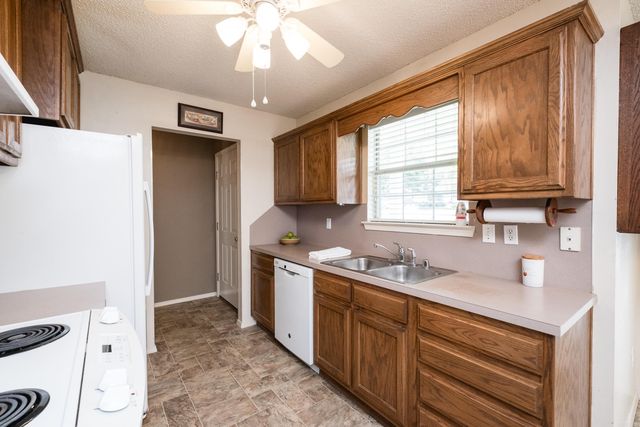 2000 Cherry Creek Circle, Bryant, AR 72022