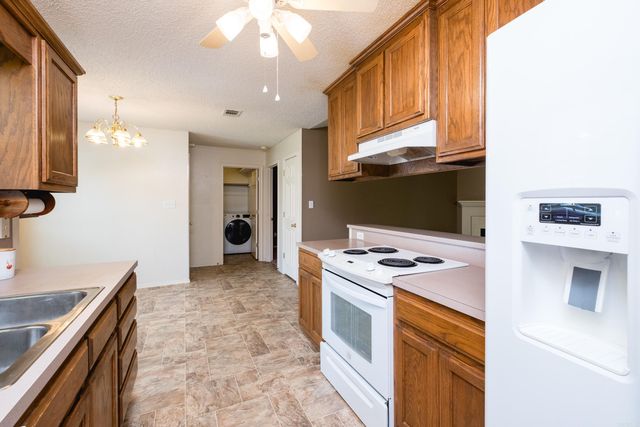 2000 Cherry Creek Circle, Bryant, AR 72022