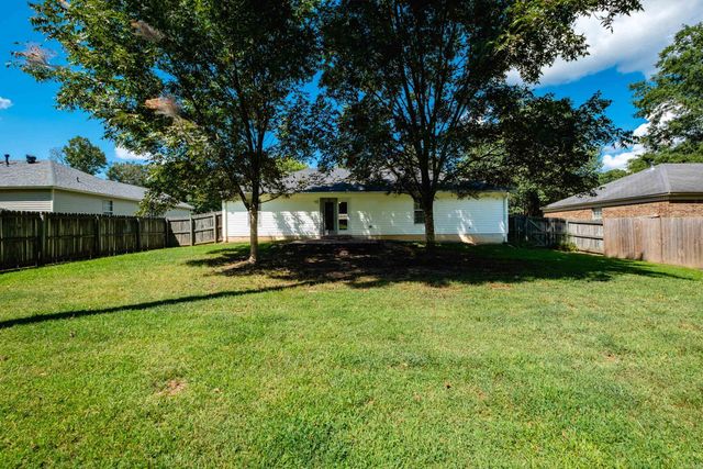 2000 Cherry Creek Circle, Bryant, AR 72022