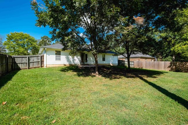 2000 Cherry Creek Circle, Bryant, AR 72022