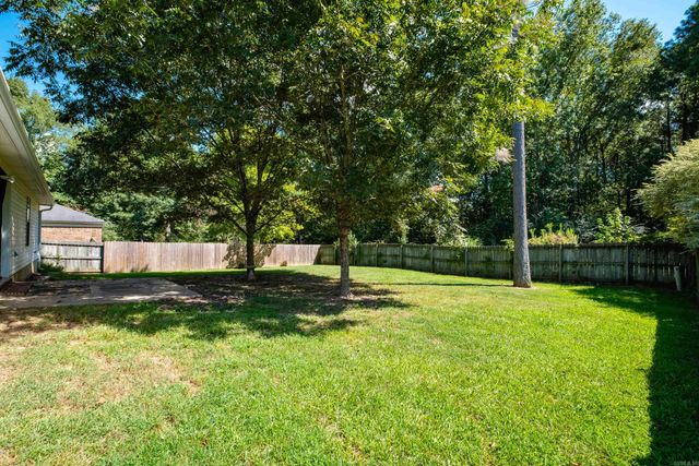 2000 Cherry Creek Circle, Bryant, AR 72022