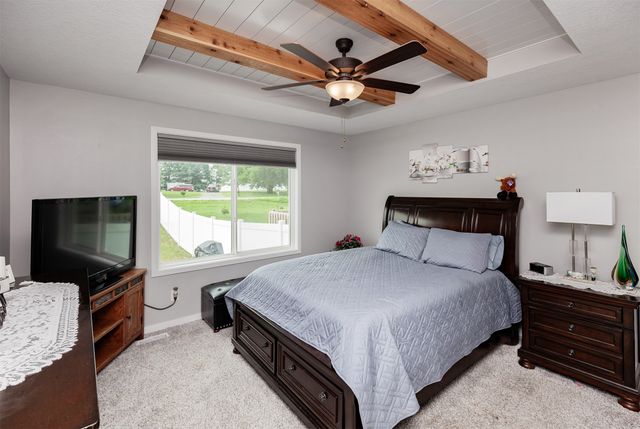 823 NE Maple Street, Bondurant, IA 50073