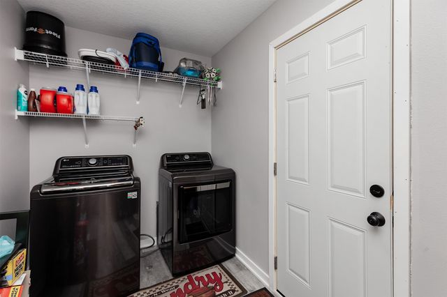 823 NE Maple Street, Bondurant, IA 50073