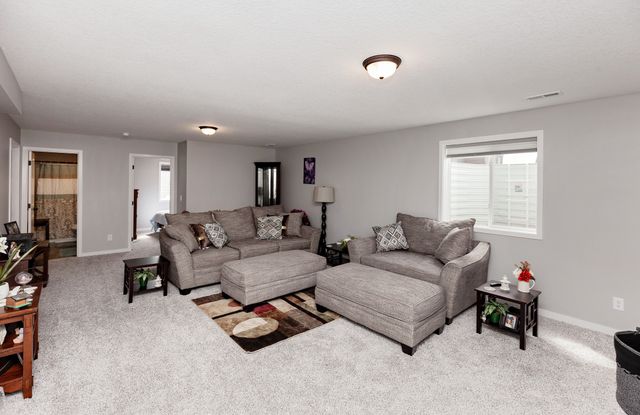 823 NE Maple Street, Bondurant, IA 50073