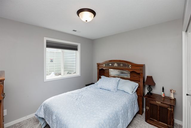 823 NE Maple Street, Bondurant, IA 50073