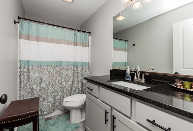 823 NE Maple Street, Bondurant, IA 50073