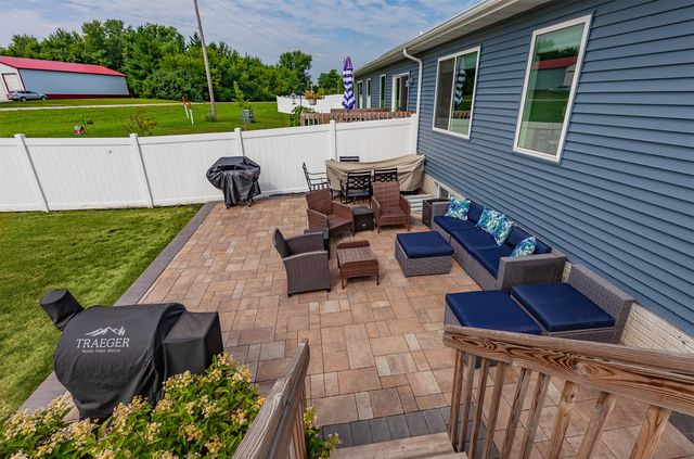823 NE Maple Street, Bondurant, IA 50073