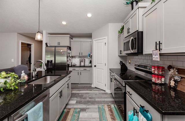 823 NE Maple Street, Bondurant, IA 50073