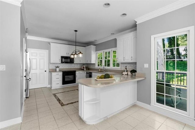 978 Laurel Springs Lane SW, Marietta, GA 30064