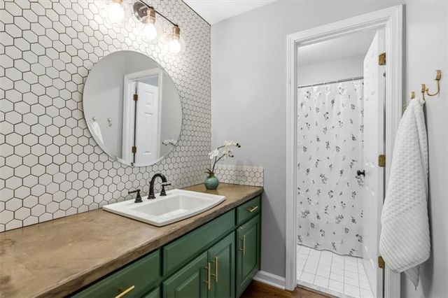 978 Laurel Springs Lane SW, Marietta, GA 30064