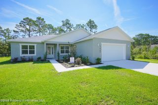 17460 Macassar Road, Weeki Wachee, FL 34614
