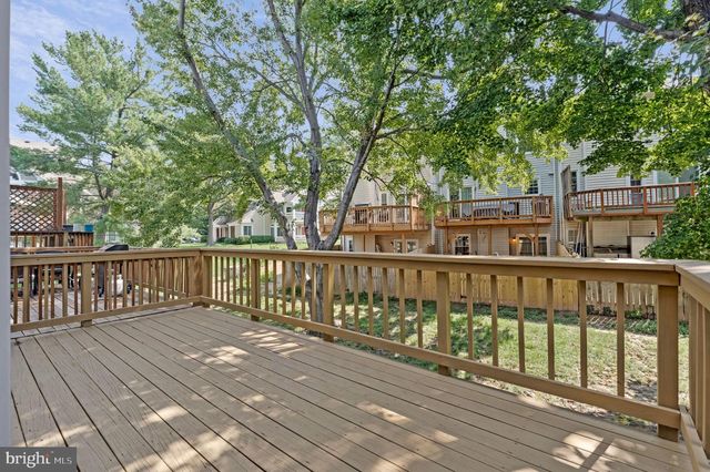 4284 SLEEPY LAKE DR, Fairfax, VA 22033