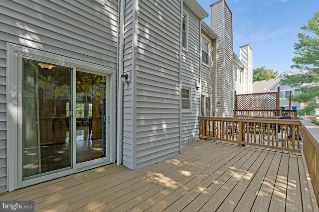 4284 SLEEPY LAKE DR, Fairfax, VA 22033