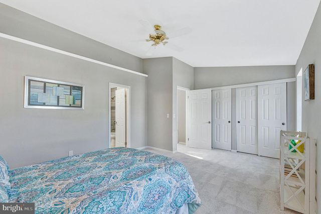 4284 SLEEPY LAKE DR, Fairfax, VA 22033