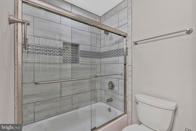 4284 SLEEPY LAKE DR, Fairfax, VA 22033