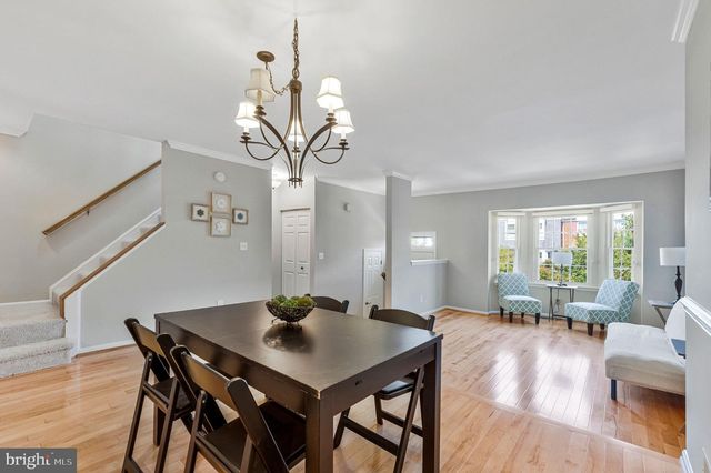 4284 SLEEPY LAKE DR, Fairfax, VA 22033