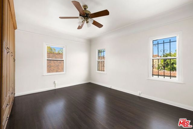 120 S Poinsettia Place, Los Angeles, CA 90036
