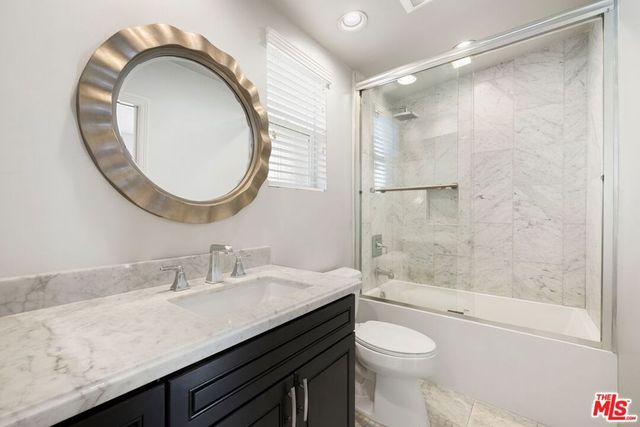 120 S Poinsettia Place, Los Angeles, CA 90036