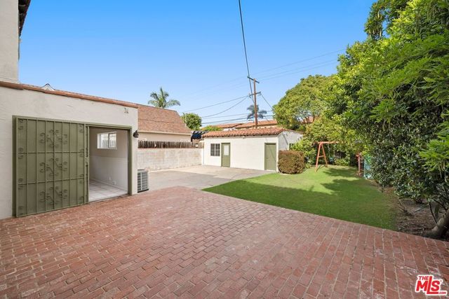 120 S Poinsettia Place, Los Angeles, CA 90036