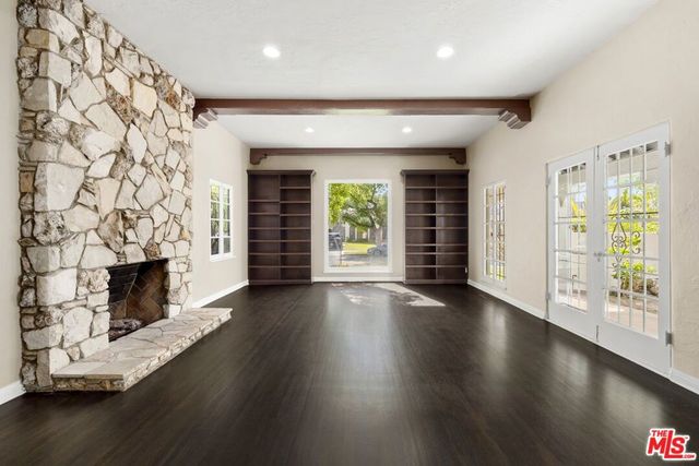 120 S Poinsettia Place, Los Angeles, CA 90036