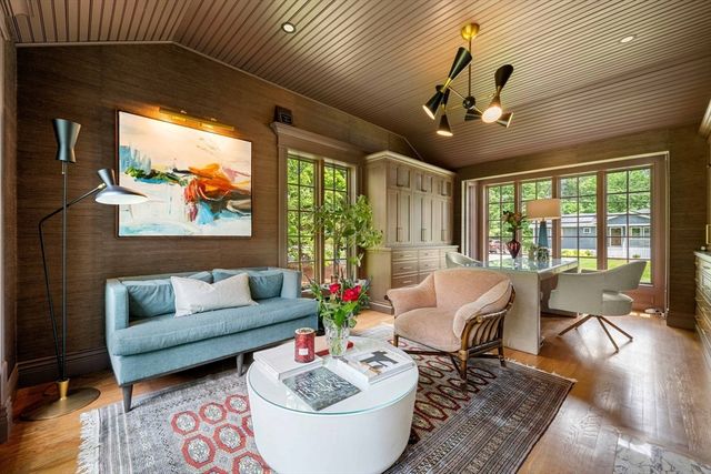 23 Patriot Road, Burlington, MA 01803