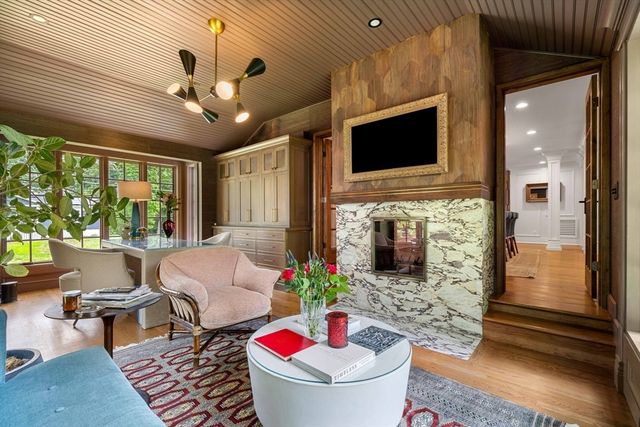23 Patriot Road, Burlington, MA 01803