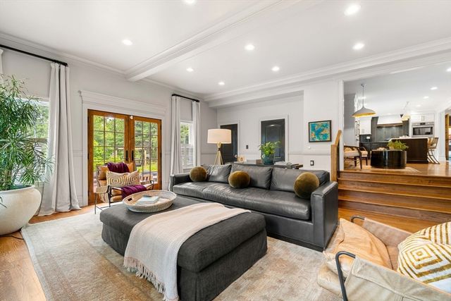 23 Patriot Road, Burlington, MA 01803