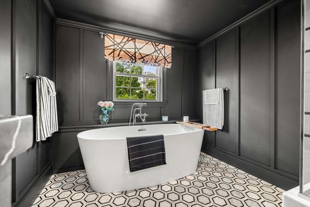 23 Patriot Road, Burlington, MA 01803