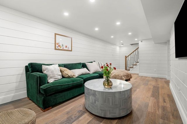 23 Patriot Road, Burlington, MA 01803