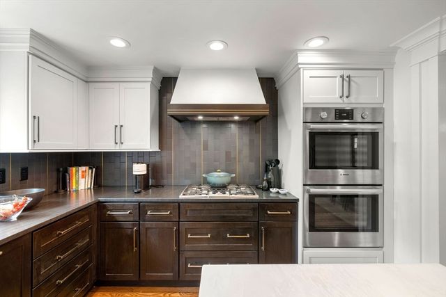 23 Patriot Road, Burlington, MA 01803