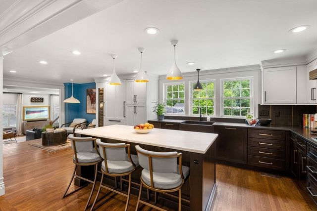 23 Patriot Road, Burlington, MA 01803