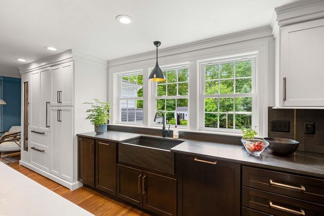 23 Patriot Road, Burlington, MA 01803